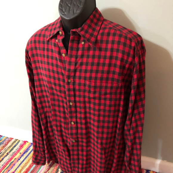 red square shirt